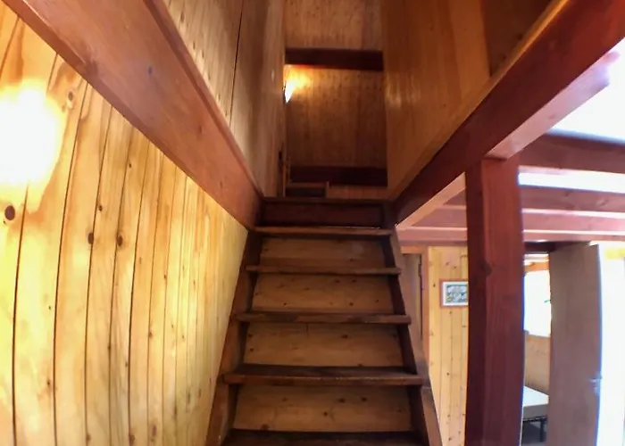 Dans Le Parc D'un Manoir Du Xixeme * Angles (Midi-Pyrenees)